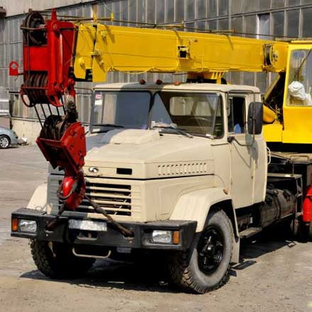 Автокран КС-4561 КРАЗ (вылет 21м)